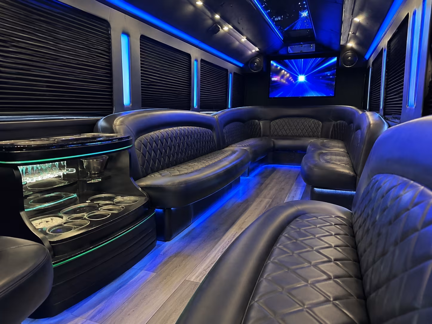 Cincinnati Birthday, Sweet 16, & Quinceañera Party Bus Rentals