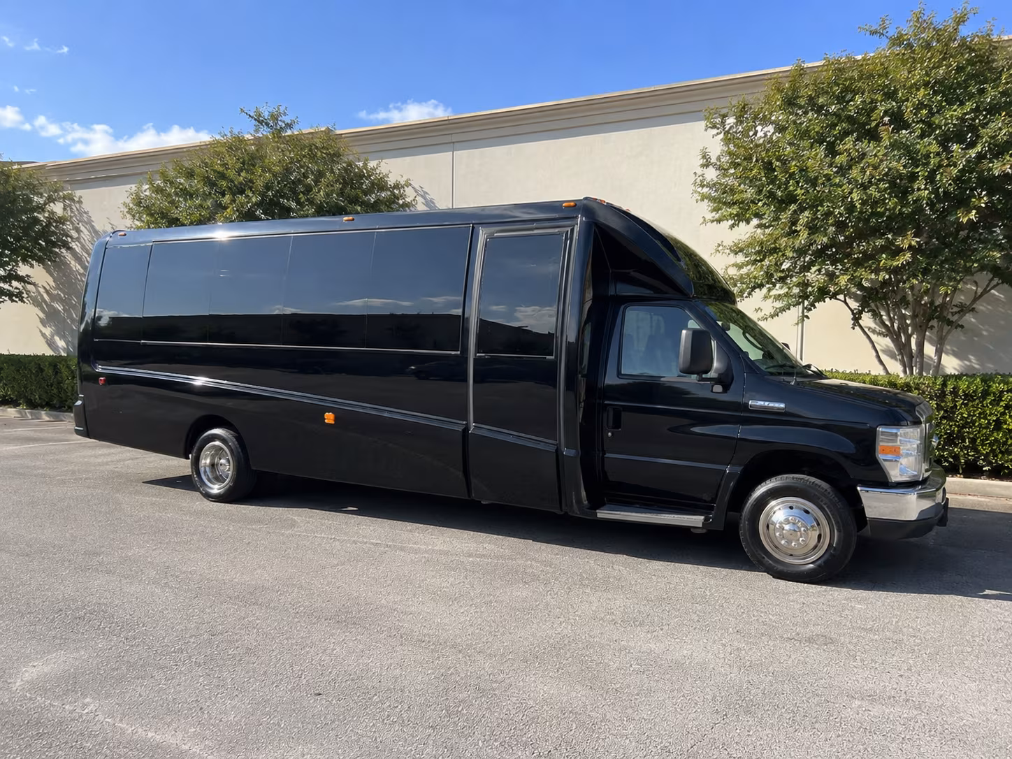 Cincinnati Homecoming & Prom Party Bus Rentals