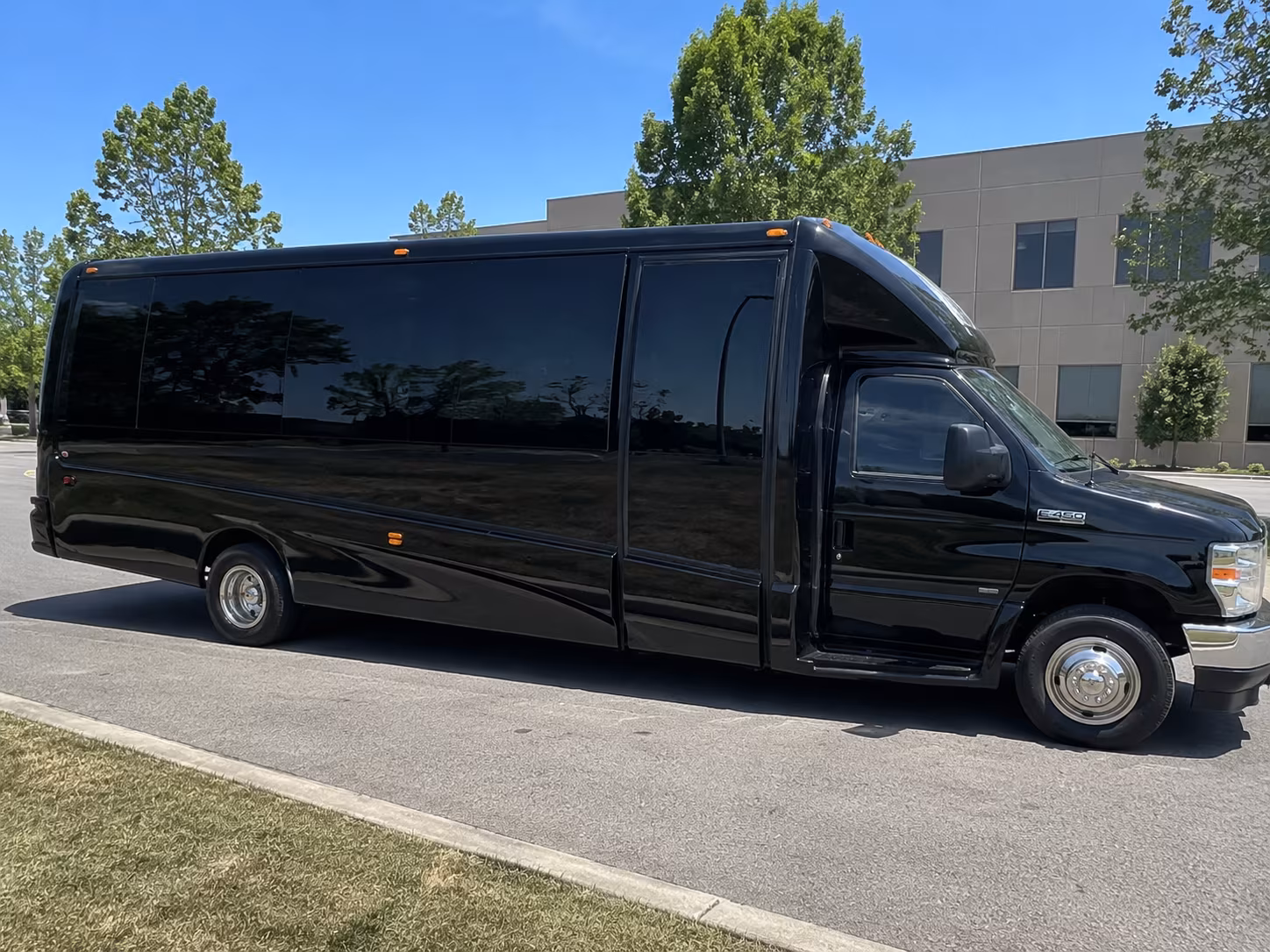 Dayton Birthday, Sweet 16, & Quinceañera Transportation party bus exterior