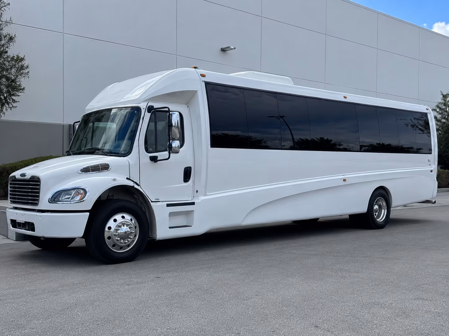Dayton Wedding Transportation party bus exterior