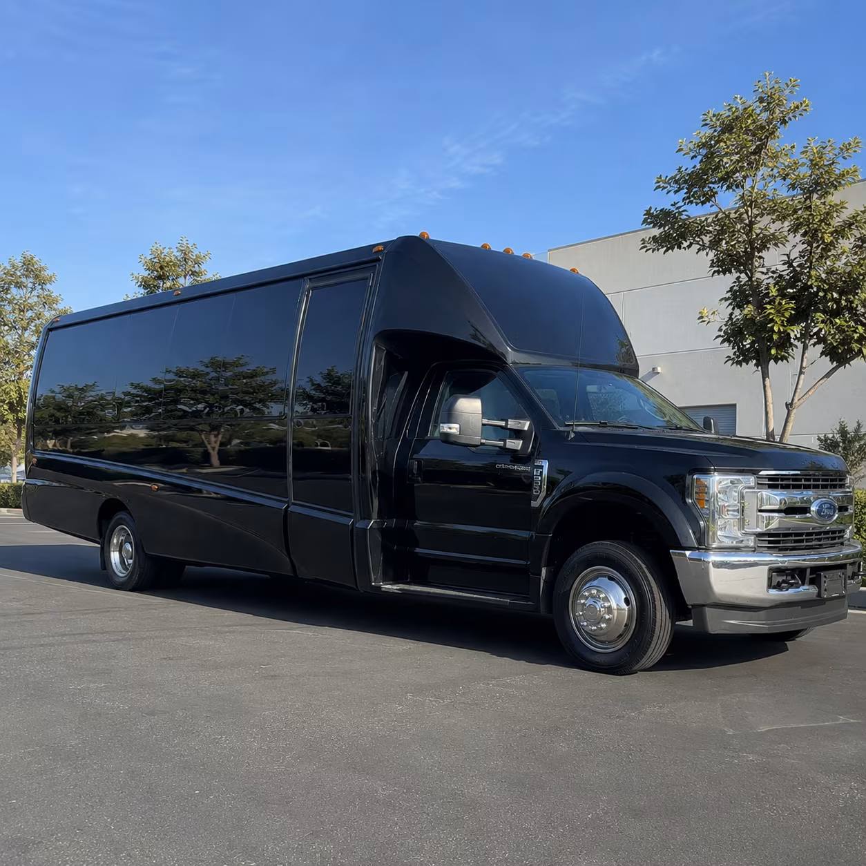 Dayton Winery Tour & Pub Crawl Transportation party bus exterior