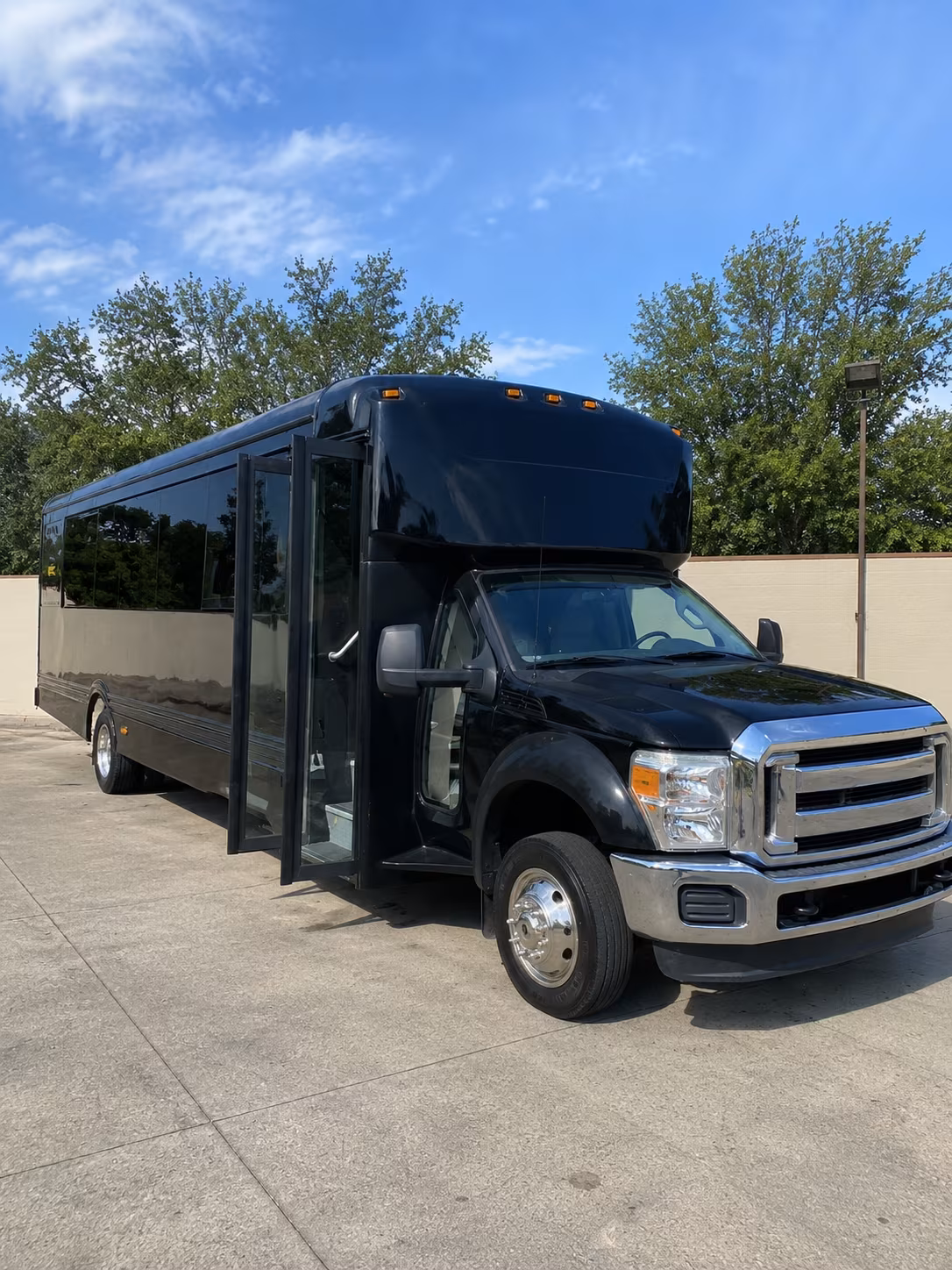 Louisville Homecoming & Prom Party Bus Rentals